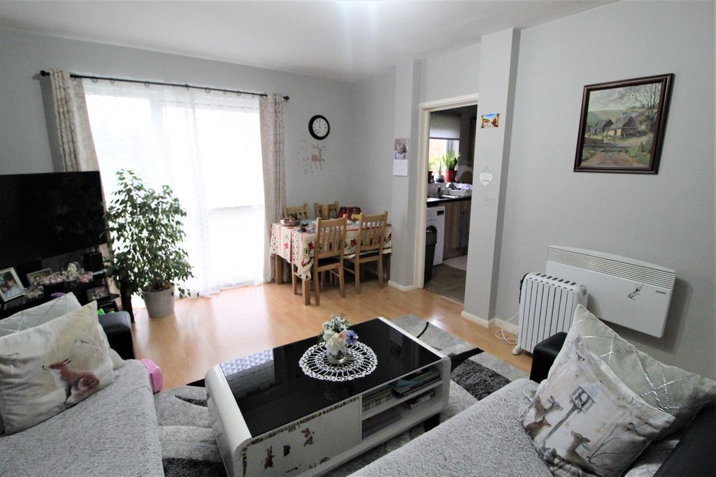 Property photo 2 of 5 1945281