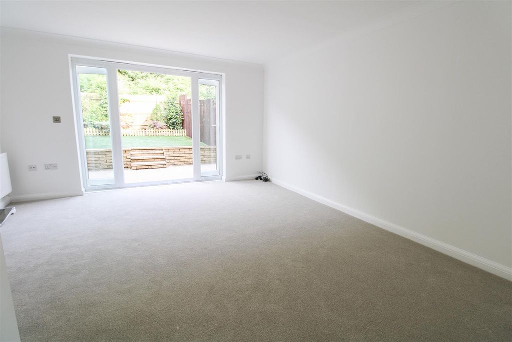 Property photo 2 of 10 Img_3328.Jpg