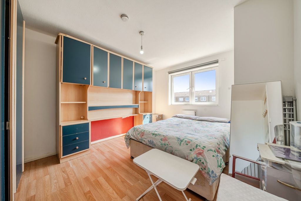 Property photo 2 of 16 1446180-3-69F46Eb...