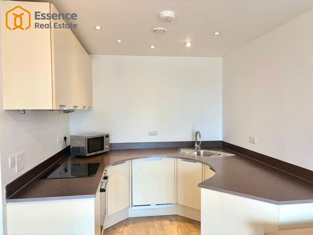 Property photo 3 of 15 Kitchen 1