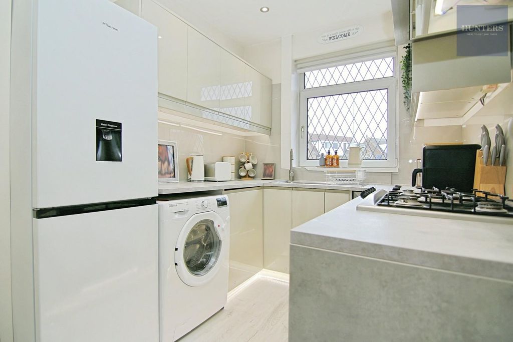 Property photo 2 of 13 Kitchen