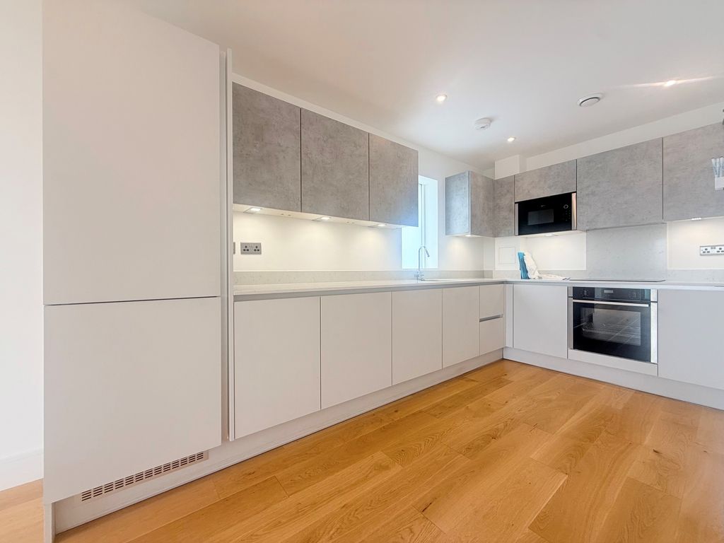 Property photo 2 of 5 Kitchen