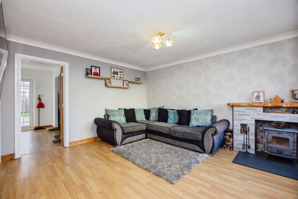 Property photo 2 of 18 Pbox-Img.Jpg