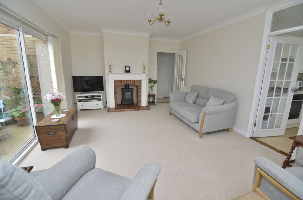 Property photo 2 of 19