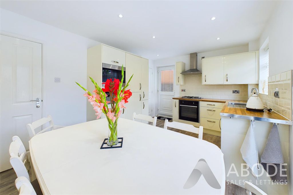 Property photo 2 of 20 Cam02544G0-Pr0150-Still006.Jpg