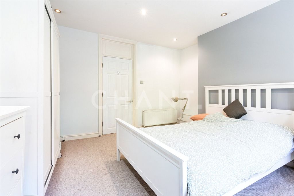 Property photo 3 of 11 Picture No. 28