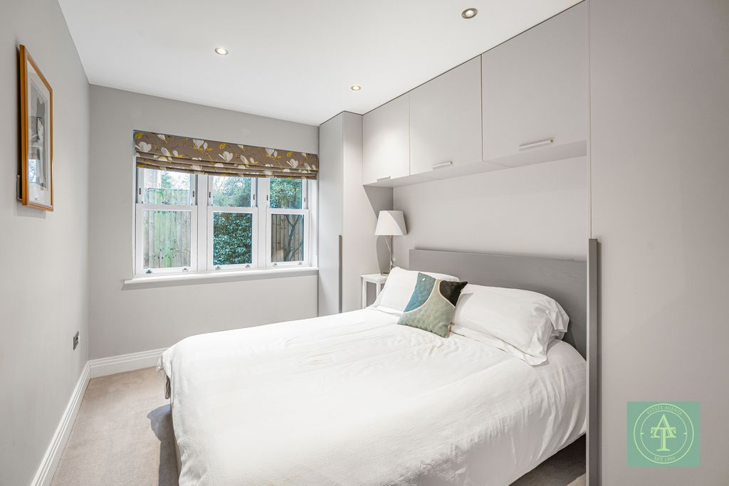 Additional image 14 of 3 bed flat for sale50 Village Road, Bush Hill Park, Enfield EN1