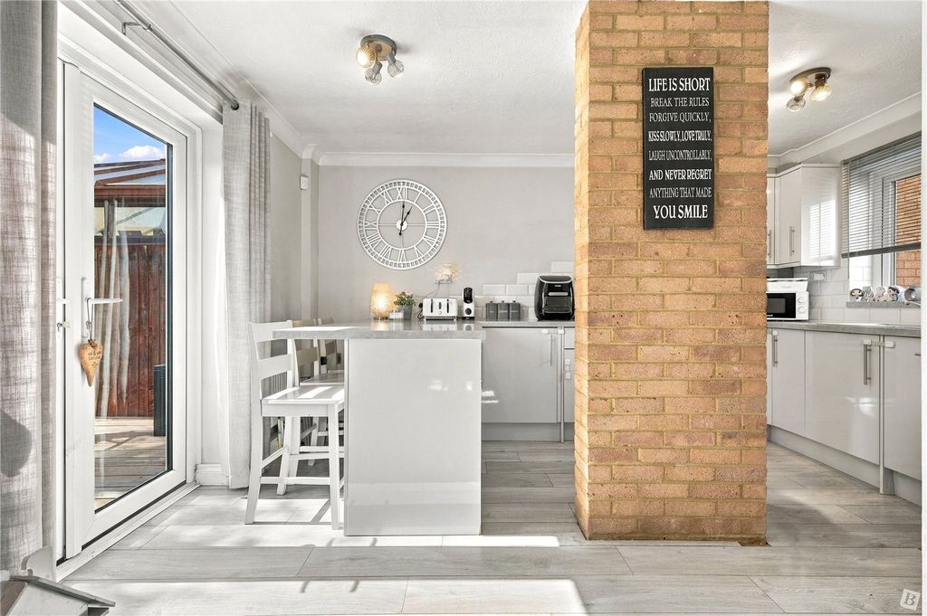 Property photo 3 of 8 Kitchen / Dining Are