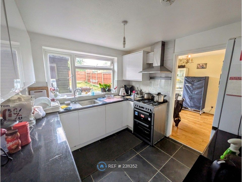 Property photo 3 of 5