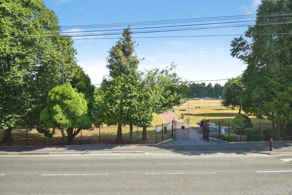 Property photo 3 of 25 Pbox-Img.Jpg