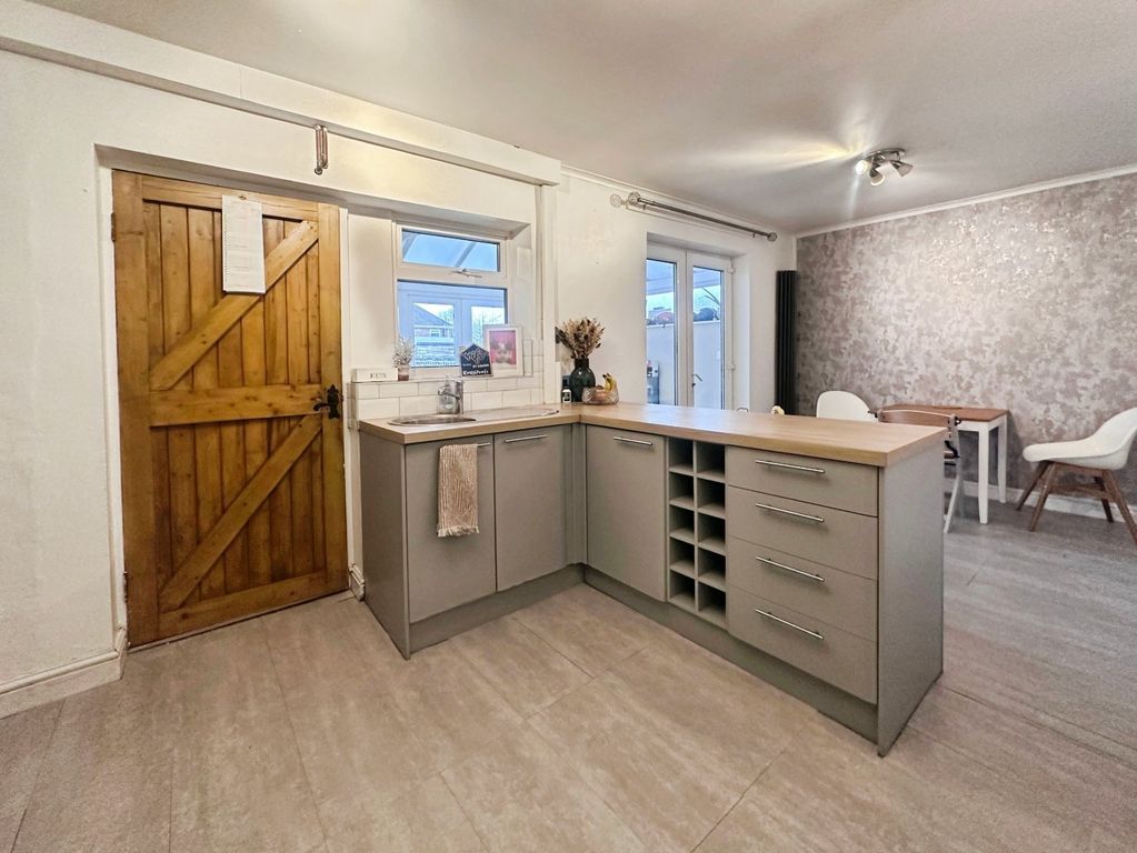 Property photo 3 of 16 Picture No. 06