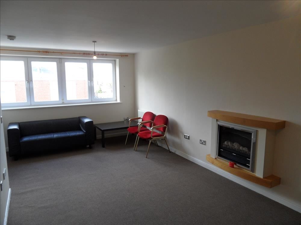 Property photo 2 of 9