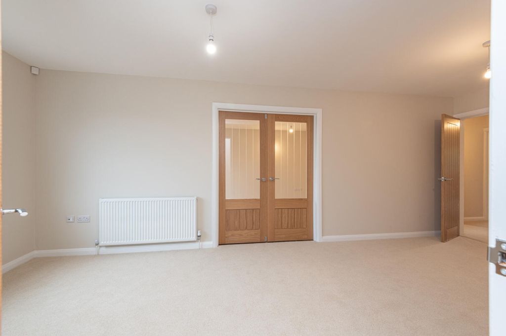 Property photo 3 of 42 Dining Room