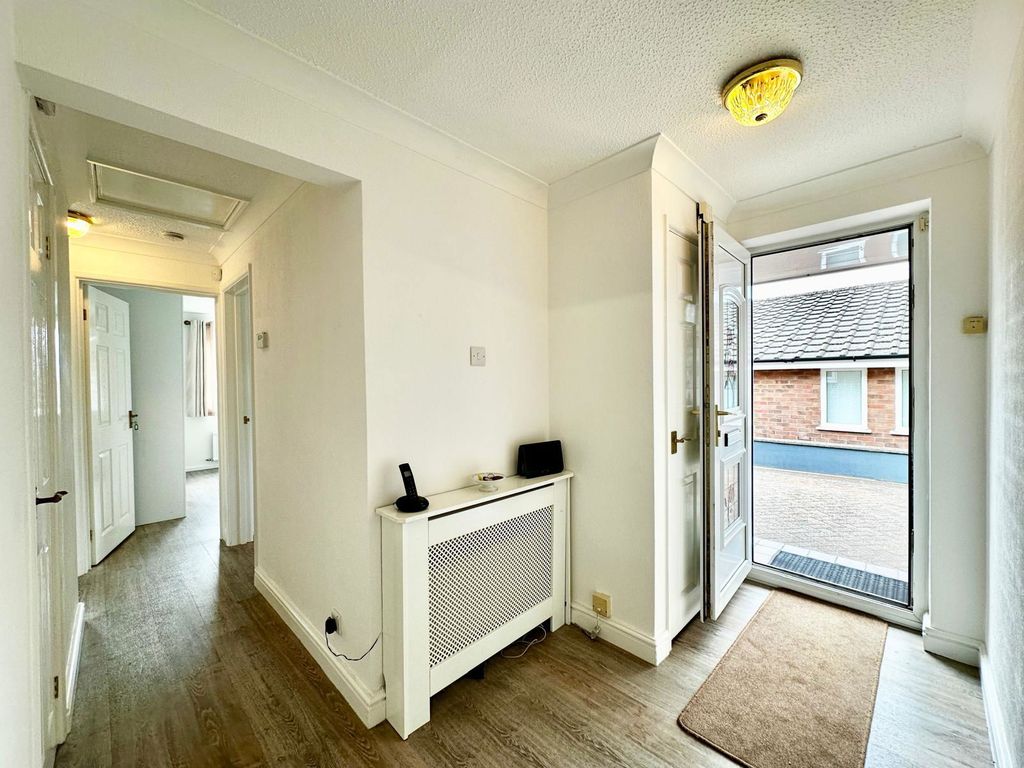 Property photo 3 of 22