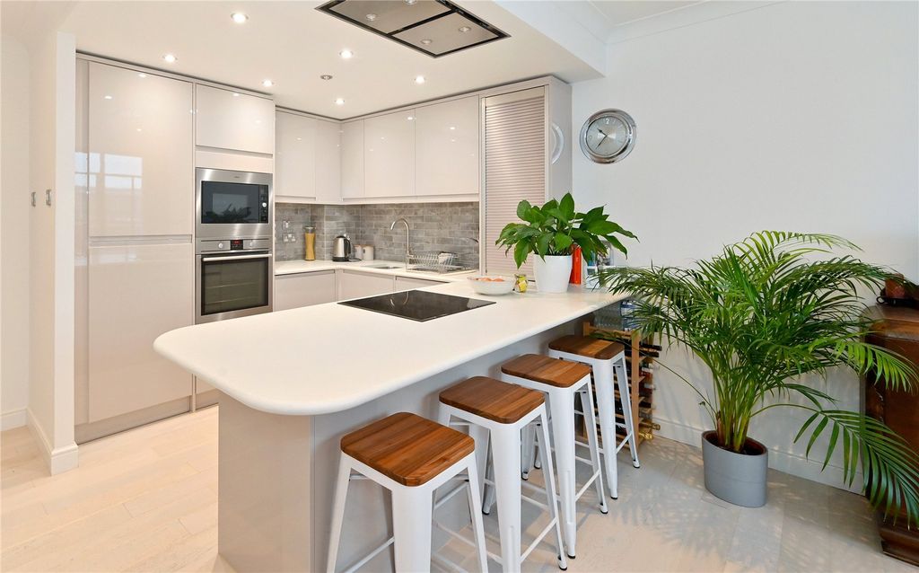 Property photo 1 of 14 Picture No. 23