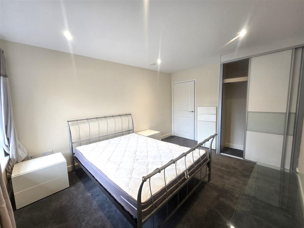 Property photo 2 of 10 1000100852.Jpg