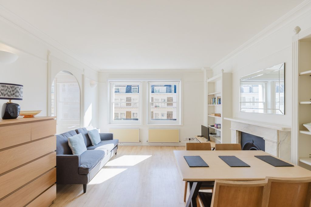 Property photo 2 of 21