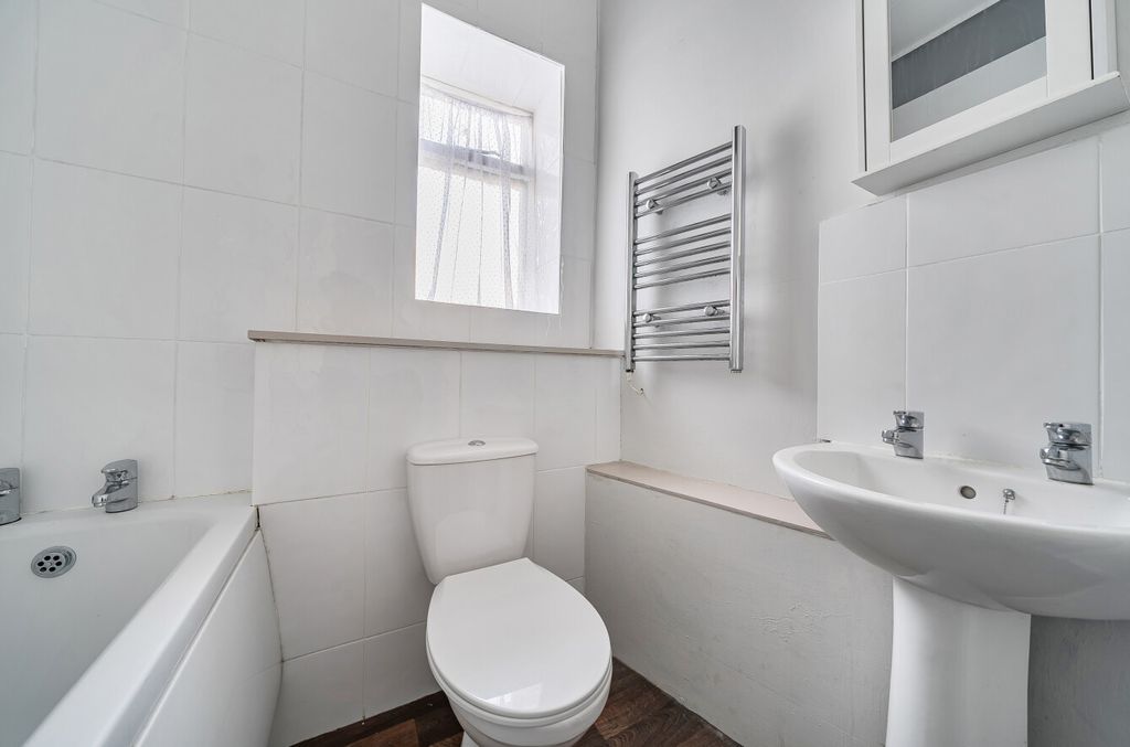 Property photo 3 of 12 1433667-10-69Bd79...