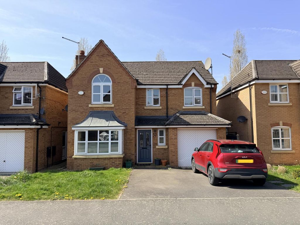 Property photo 1 of 30 Front (Exterior)