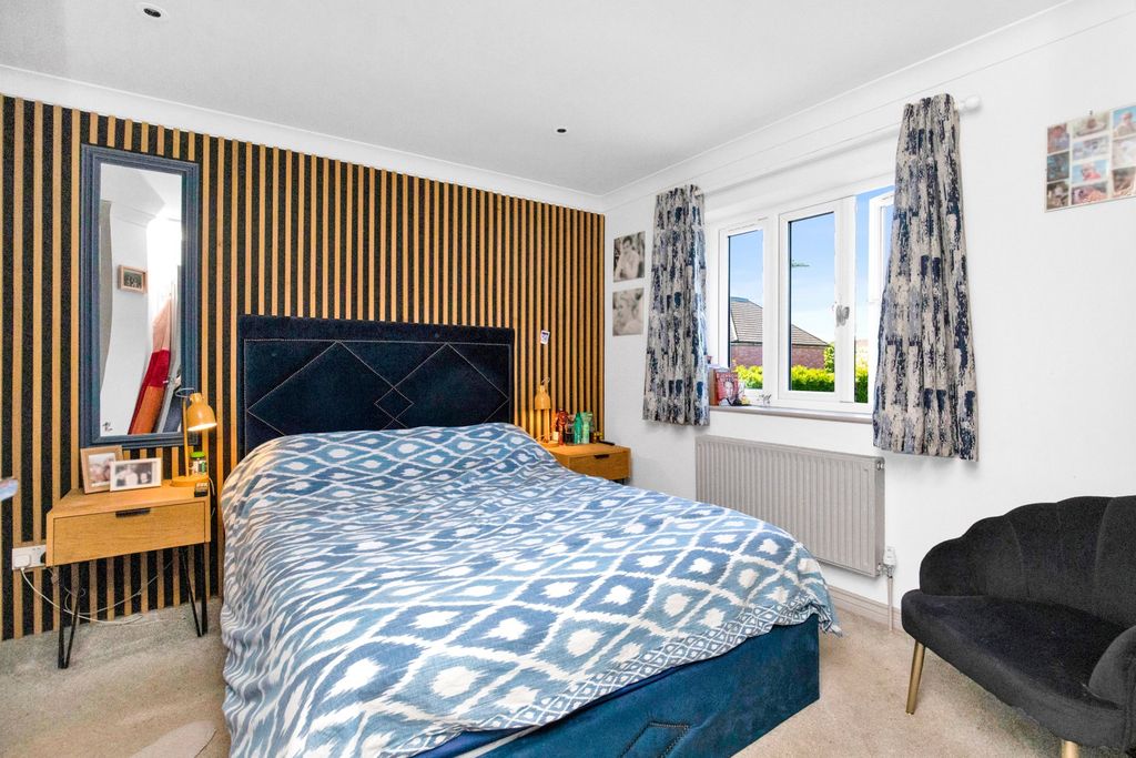 Additional image 17 of 3 bed detached house for saleAlma Road, Bordon GU35