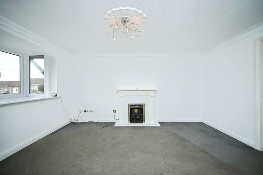 Property photo 2 of 18 Photo