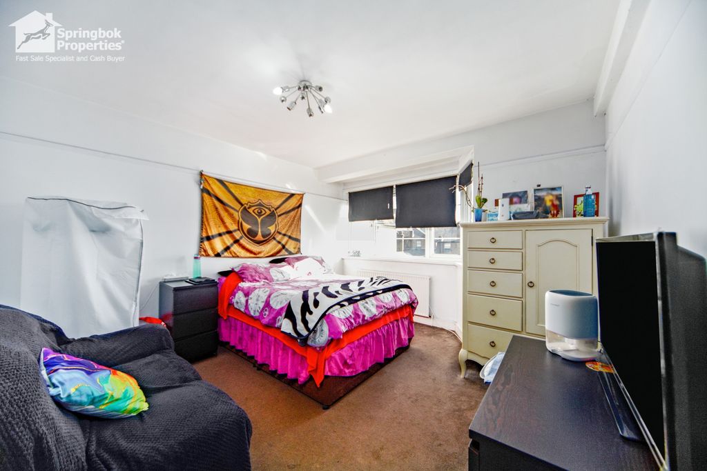 Property photo 3 of 11 Image 2