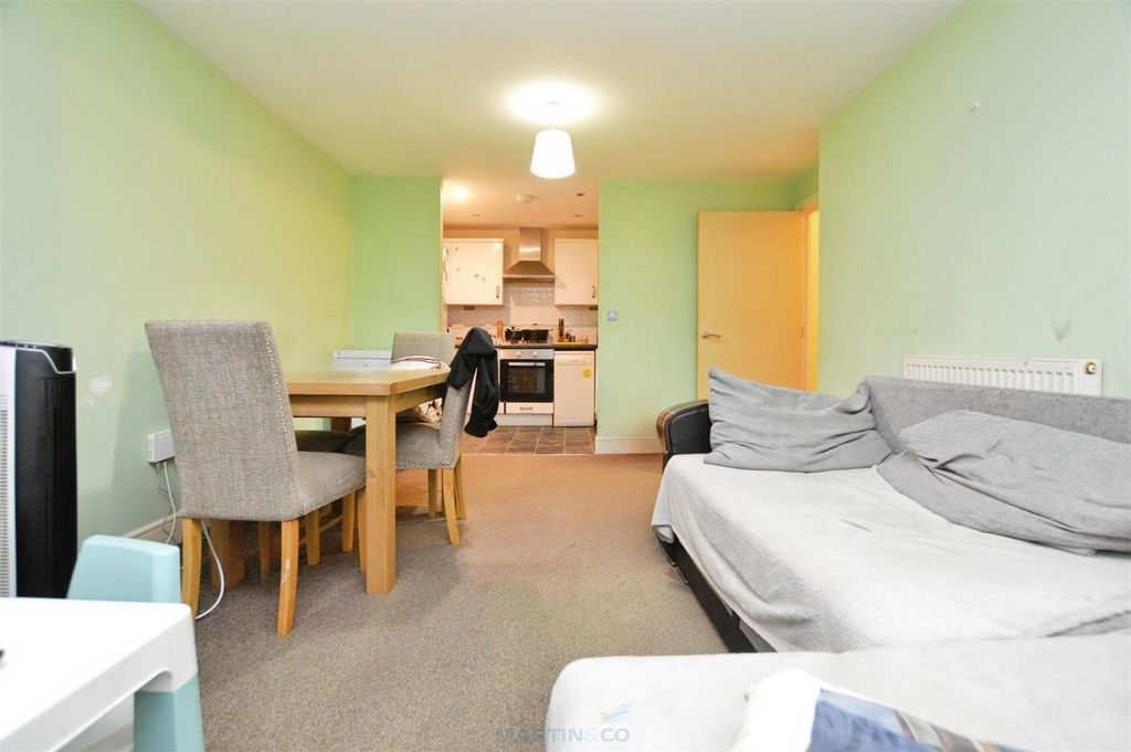 Property photo 3 of 6