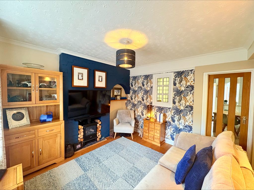 Property photo 3 of 35