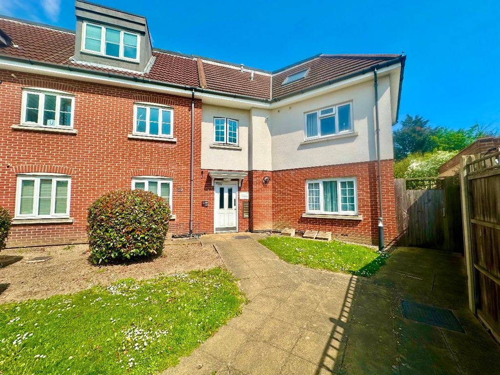 Property photo 1 of 9