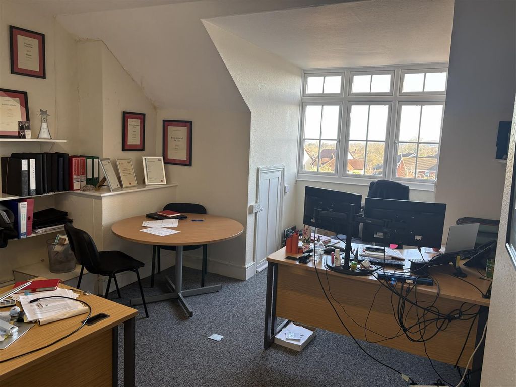 Property photo 2 of 19 Img_5004.Jpg