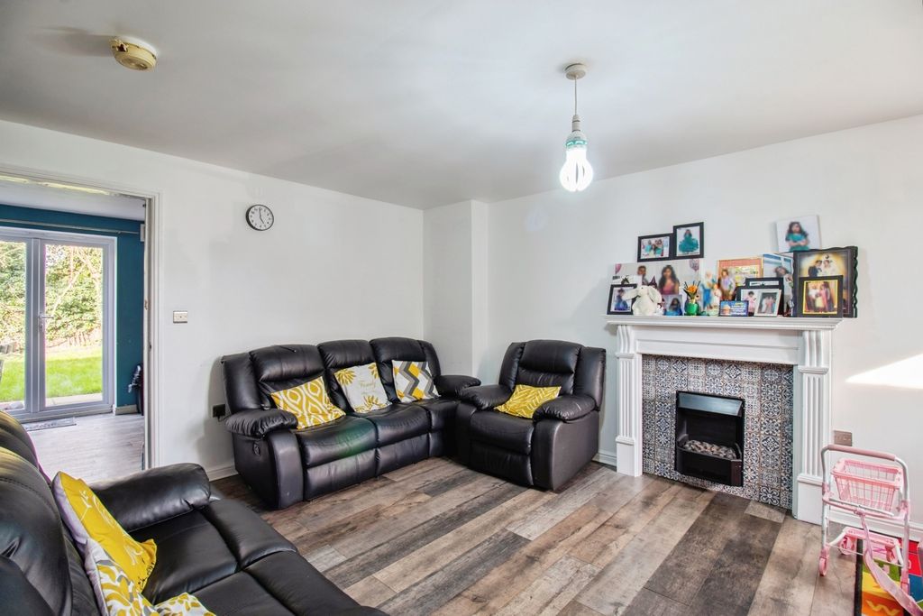 Property photo 2 of 18 Pbox-Img.Jpg