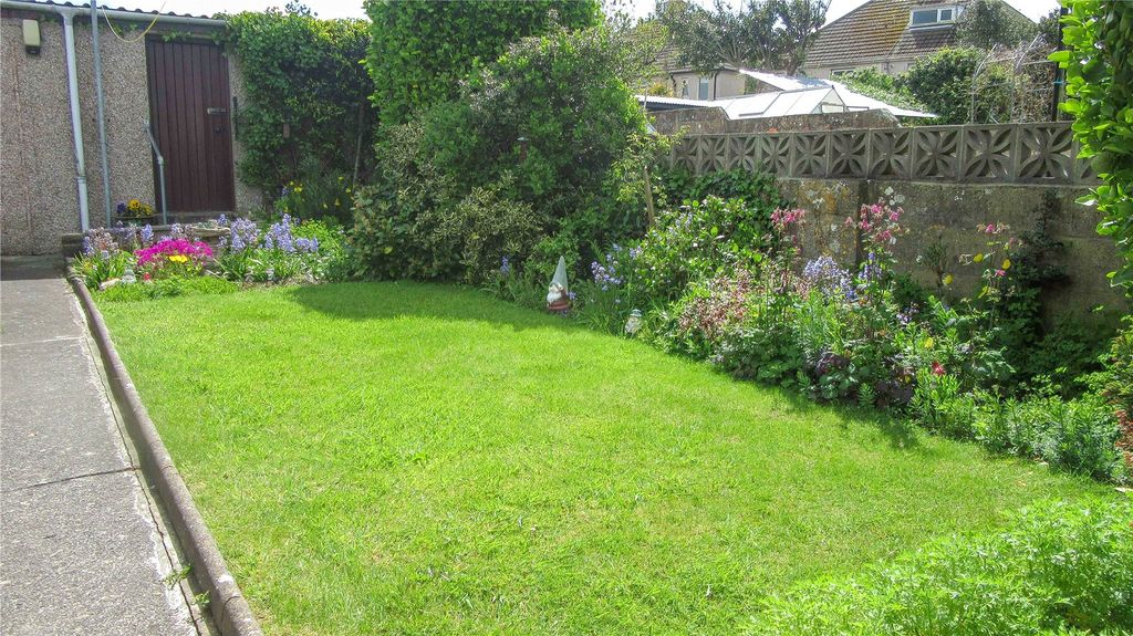 Property photo 2 of 19 Picture No. 22