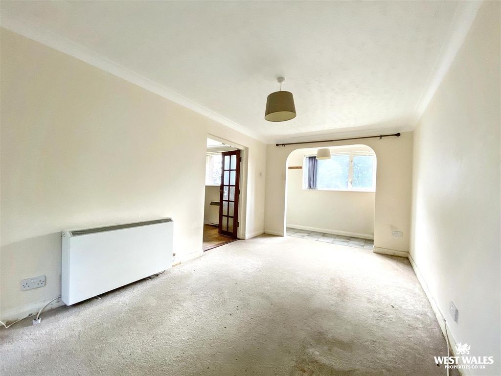 Property photo 3 of 18 Img_4787.Jpg