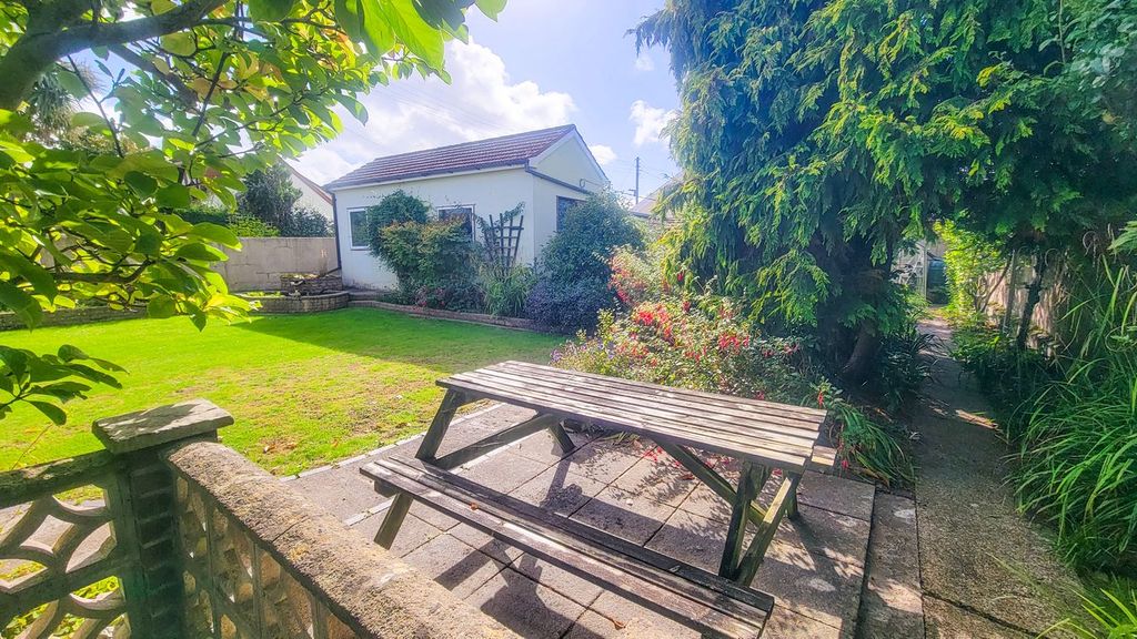 Property photo 3 of 19