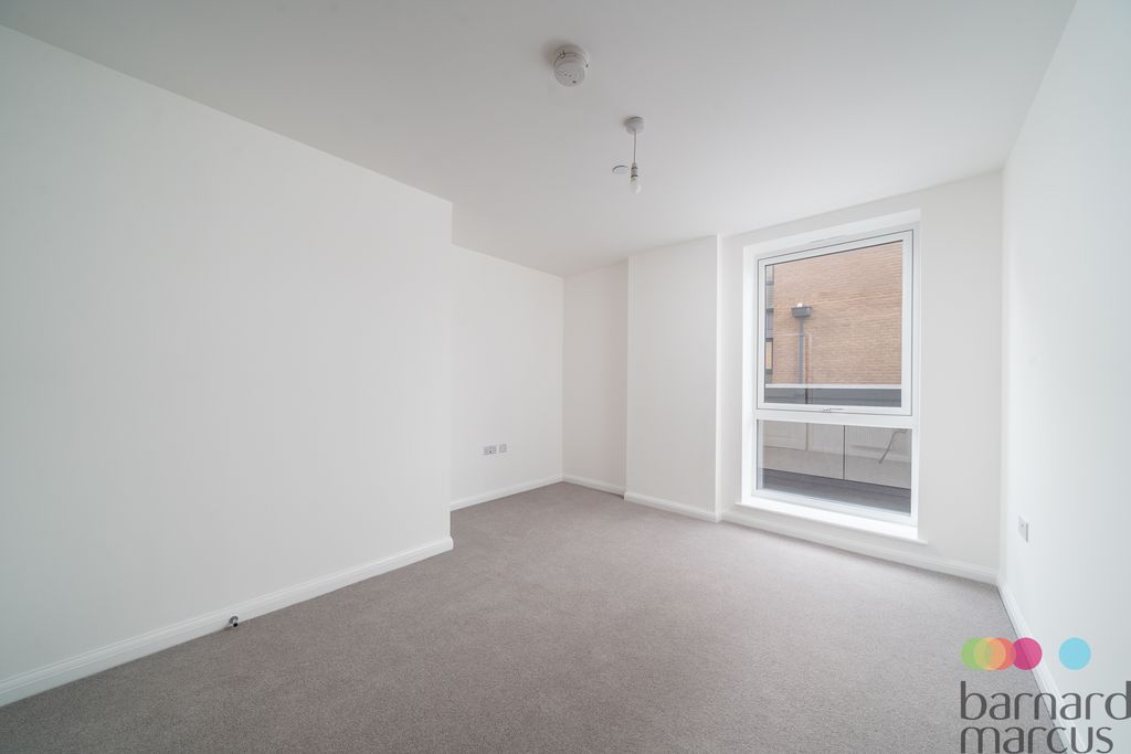 Property photo 3 of 12 Bedroom 1