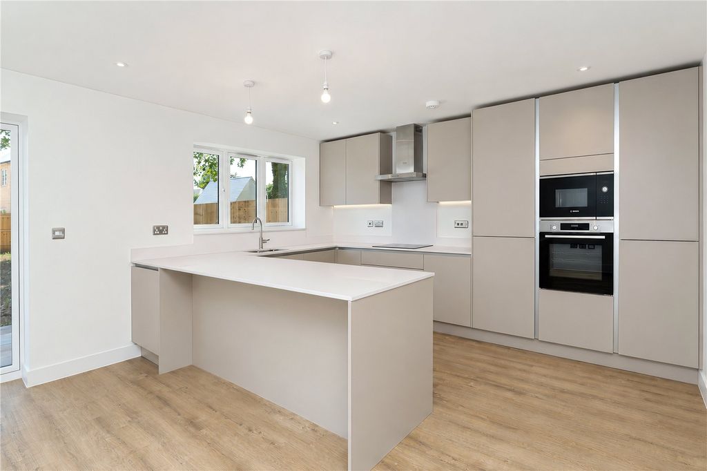 Property photo 2 of 10 Picture No. 08
