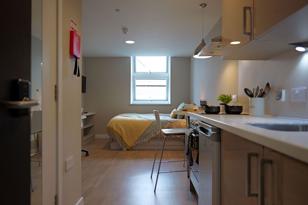 Property photo 2 of 12