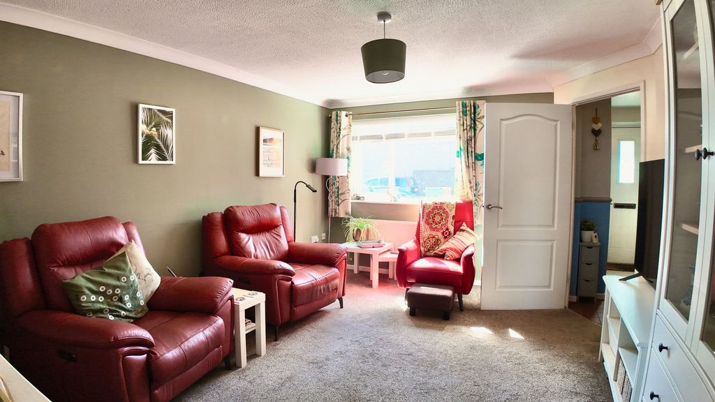 Property photo 3 of 21