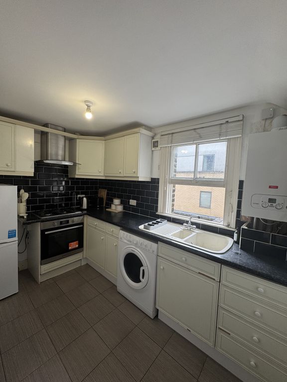 Property photo 2 of 12 Kitchen
