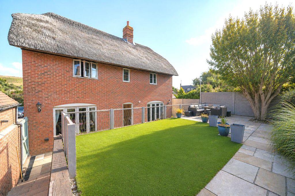 Property photo 3 of 20 1.Png