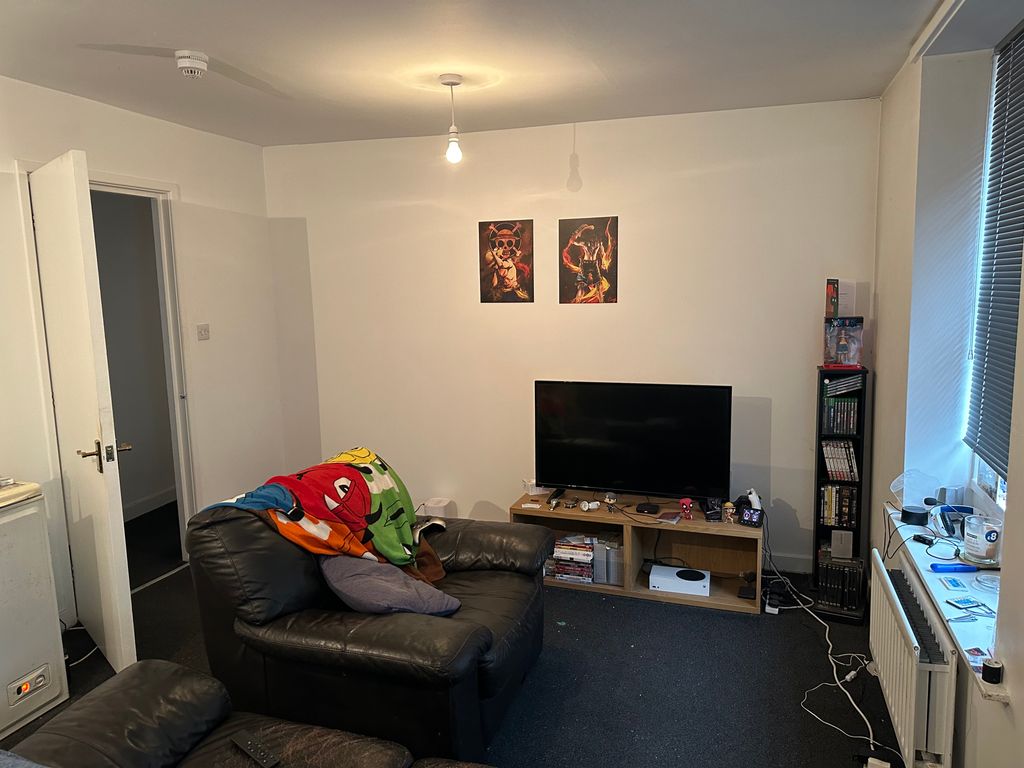Property photo 3 of 6