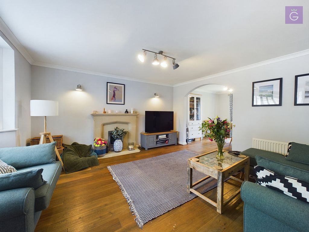 Property photo 3 of 20