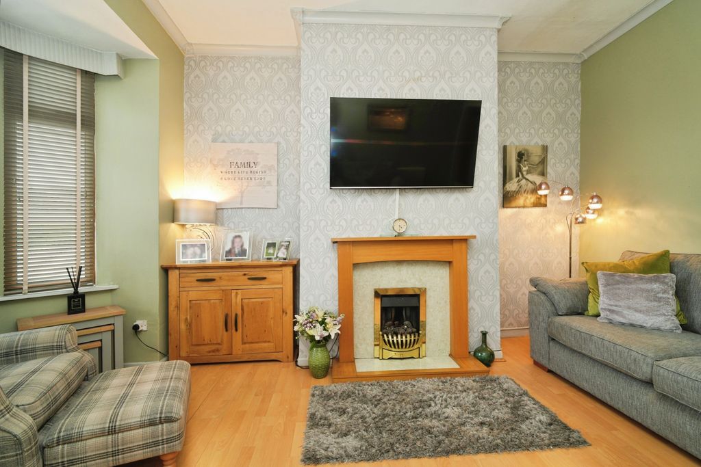 Property photo 2 of 15