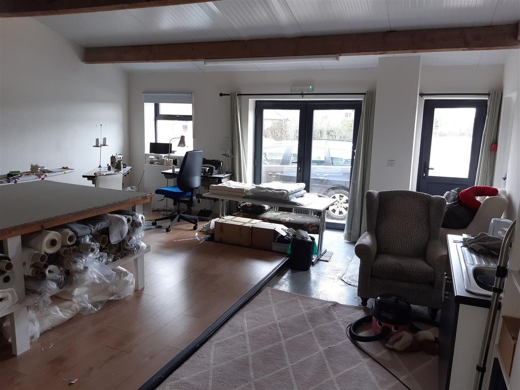 Property photo 3 of 4 Parlour Room 2.1.Jpg