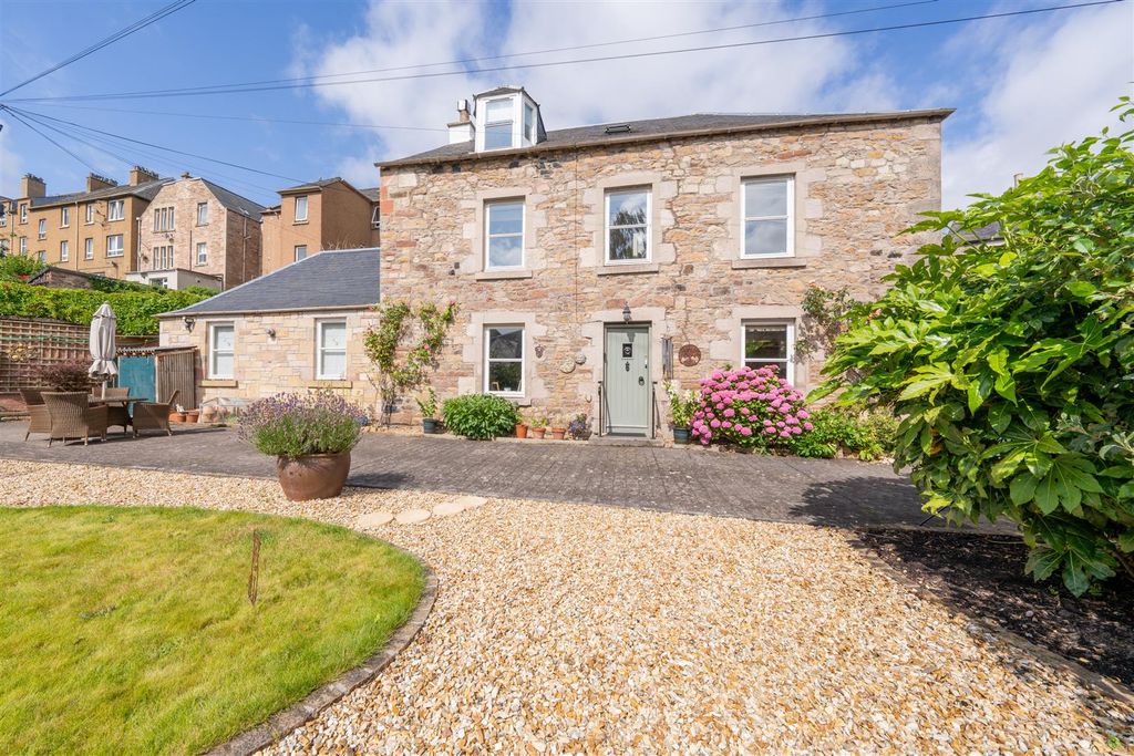 Property photo 1 of 27 Abbey_View-03.Jpg
