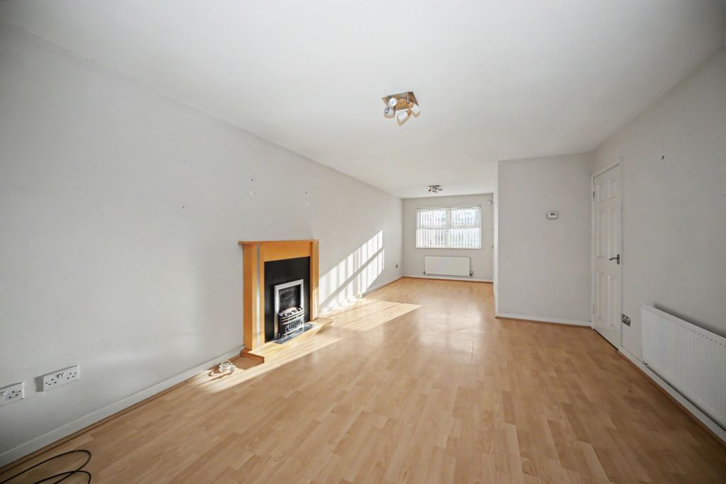 Property photo 3 of 21 5 Grange Road, North Runcorn Wa7 5Se