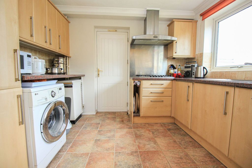Property photo 3 of 19