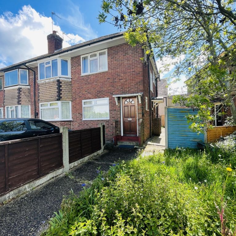 Property photo 1 of 8 Ground Floor Maisonette For Rent