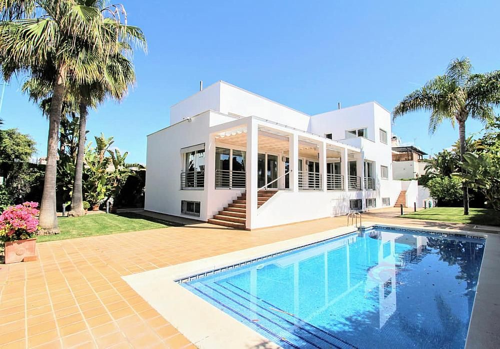 Property photo 1 of 15 Beachside Villa For Sale In San Pedro De Alcã¡Ntara