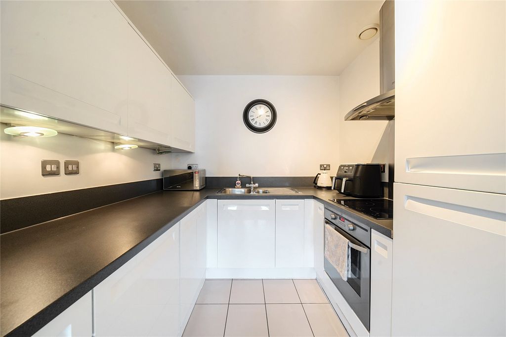 Property photo 3 of 16 Picture No. 06